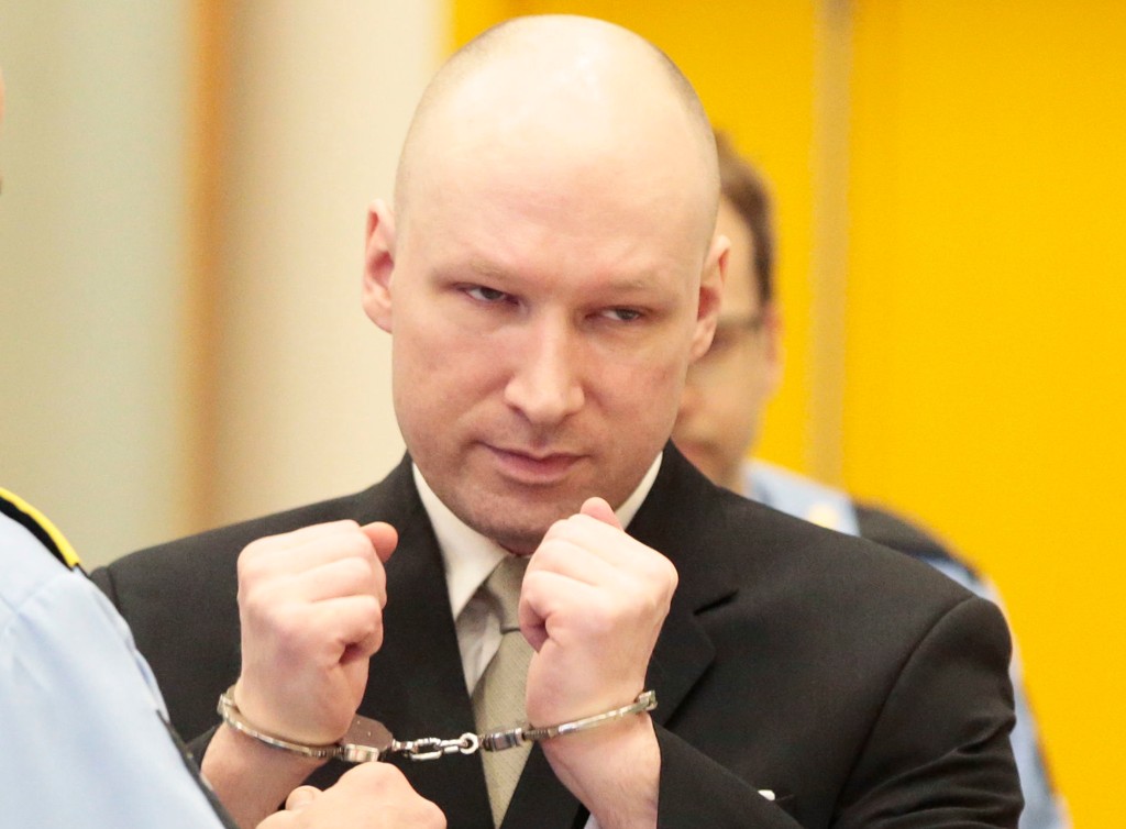 TVANG: Terroristen Anders Behring Breivik er  ilangt en rekke tvangstiltak i fengselet. 